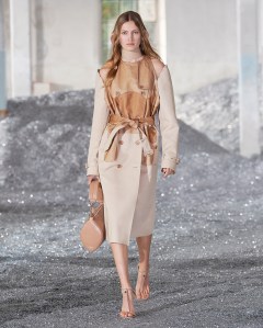 Burberry RTW Spring 2022
