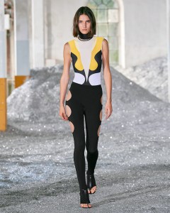Burberry RTW Spring 2022