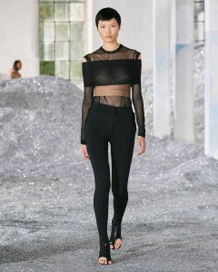 Burberry RTW Spring 2022