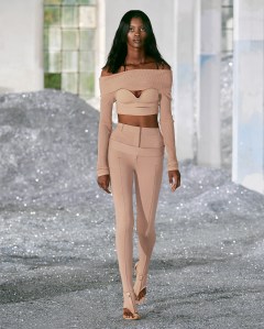 Burberry RTW Spring 2022