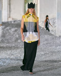Burberry RTW Spring 2022