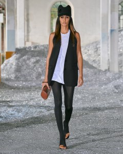 Burberry RTW Spring 2022