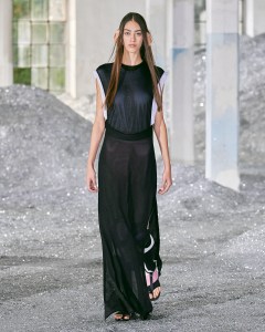 Burberry RTW Spring 2022