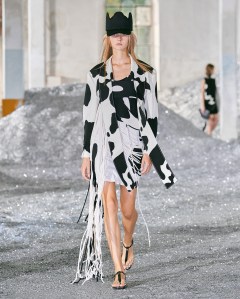 Burberry RTW Spring 2022