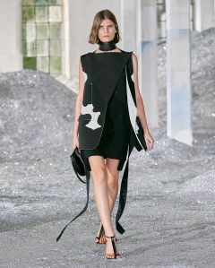 Burberry RTW Spring 2022