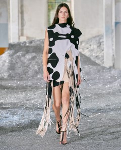 Burberry RTW Spring 2022