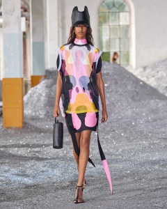 Burberry RTW Spring 2022