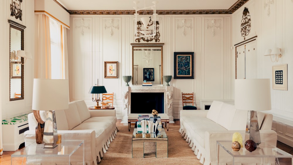 An interior project designed by Fabrizio Casiraghi in Paris.