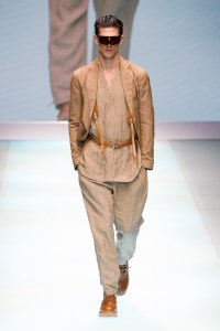 Emporio Armani RTW Spring 2022