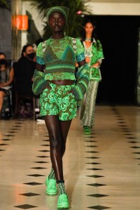Anna Sui RTW Spring 2022