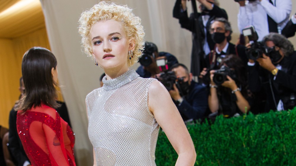 Julia Garner