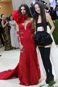 Emily Ratajkowski in Vera Wang with designer