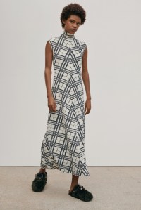 St. John RTW Spring 2022