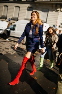 Street Style at Paris Fashion Week Spring 2022