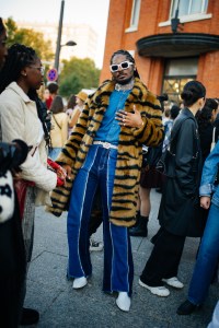Street Style at Paris Fashion Week Spring 2022