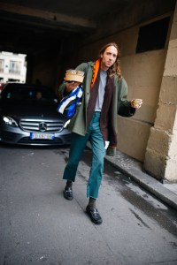Street Style at Paris Fashion Week Spring 2022