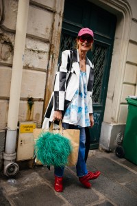 Street Style at Paris Fashion Week Spring 2022