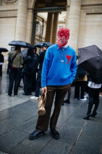 Street Style at Paris Fashion Week Spring 2022