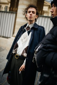 Street Style at Paris Fashion Week Spring 2022