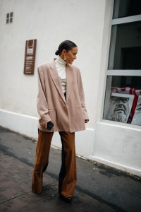Street Style at Paris Fashion Week Spring 2022