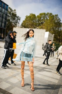 Street Style at Paris Fashion Week Spring 2022