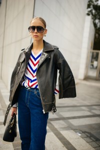 Street Style at Paris Fashion Week Spring 2022