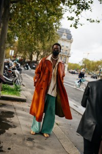 Street Style at Paris Fashion Week Spring 2022