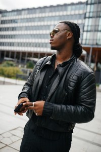 Street Style at Paris Fashion Week Spring 2022