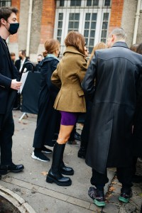 Street Style at Paris Fashion Week Spring 2022