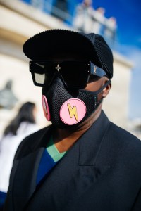 Street Style at Paris Fashion Week Spring 2022