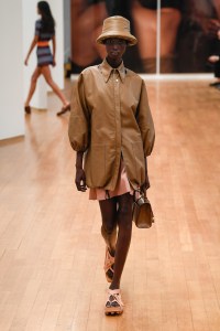 Tod's RTW Spring 2022