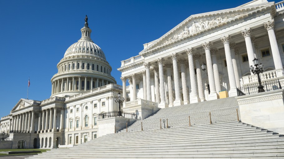 An extended US government shutdown could crimp retail sales and impact an expected early start to the holiday selling season.