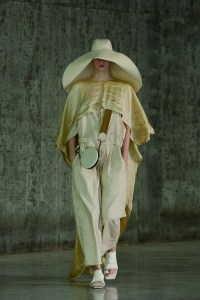 Uma Wang RTW Spring 2022