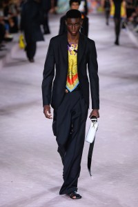 Versace RTW Spring 2022