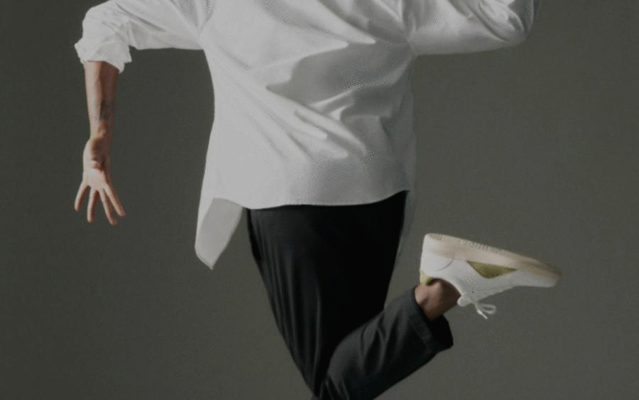 Everlane's new sneakers employ ReLeather, made up of recycled leather scraps, recycled and virgin polyester, and solvent-free polyurethane.