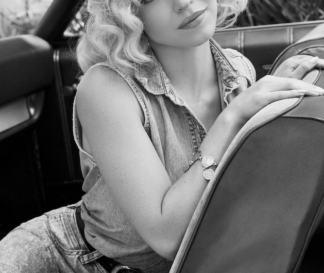 Guess is once again honoring former Guess model Anna Nicole Smith with a new collection and campaign starring Sydney Sweeney.
