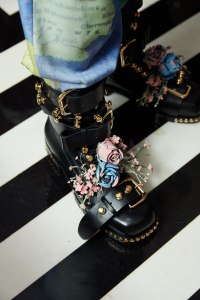 A detail of Dan Levy's boots.