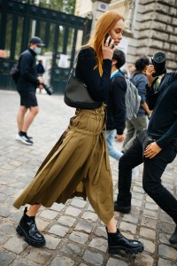 Street Style at Paris Fashion Week Spring 2022