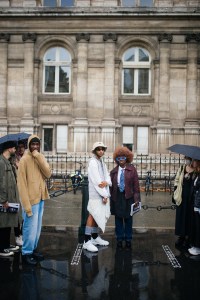 Street Style at Paris Fashion Week Spring 2022