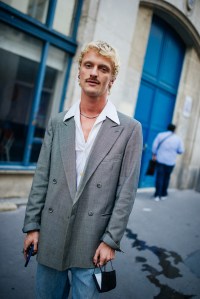 Street Style at Paris Fashion Week Spring 2022