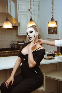 Getting Ready for Hulaween With Kim Petras