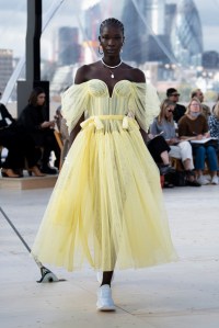 Alexander McQueen RTW Spring 2022