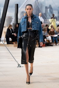 Alexander McQueen RTW Spring 2022