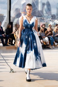 Alexander McQueen RTW Spring 2022