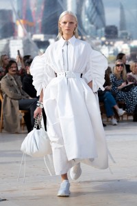 Alexander McQueen RTW Spring 2022