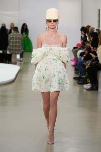 Giambattista Valli RTW Spring 2022