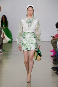 Giambattista Valli RTW Spring 2022