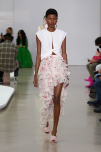 Giambattista Valli RTW Spring 2022