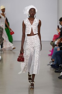 Giambattista Valli RTW Spring 2022