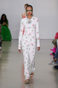 Giambattista Valli RTW Spring 2022
